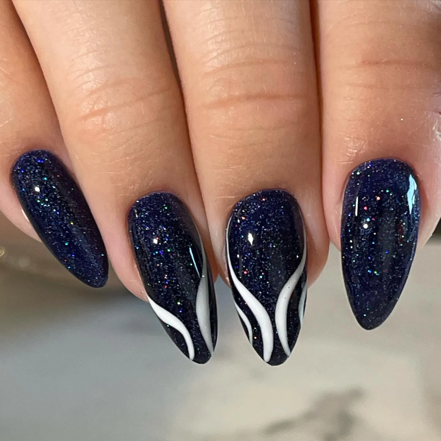 French Nail Design 10 — ImagiNails Zürich