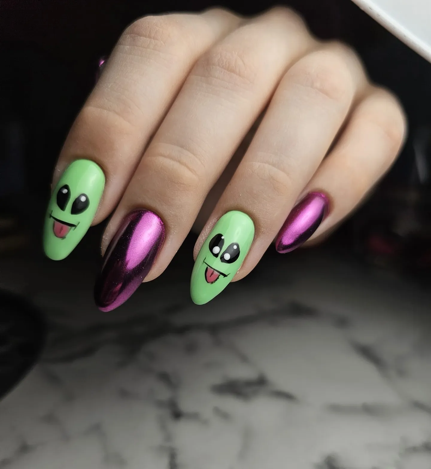 French Nail Design 28 — ImagiNails Zürich