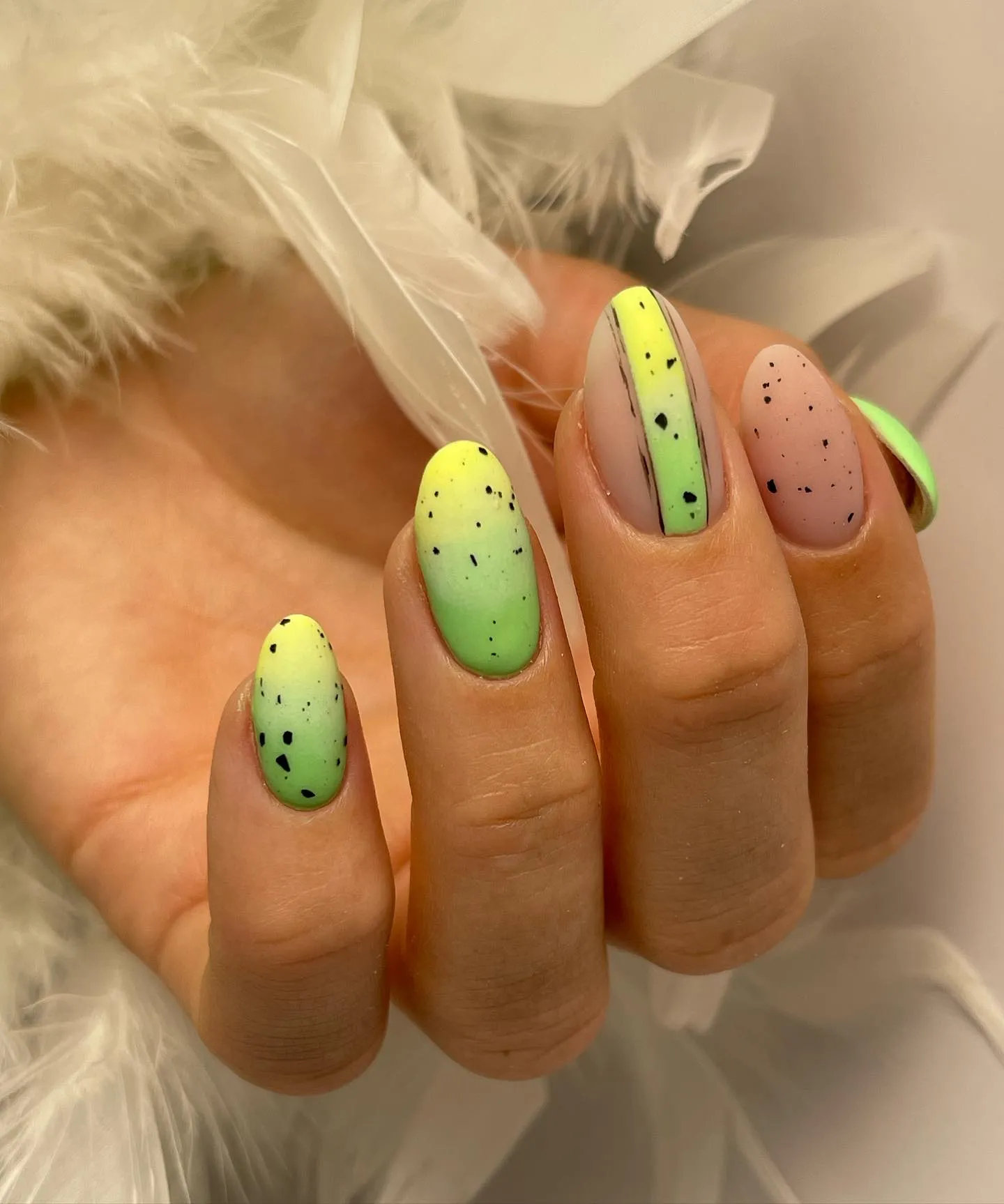 Cat Eye Nail Design 7 — ImagiNails Zürich
