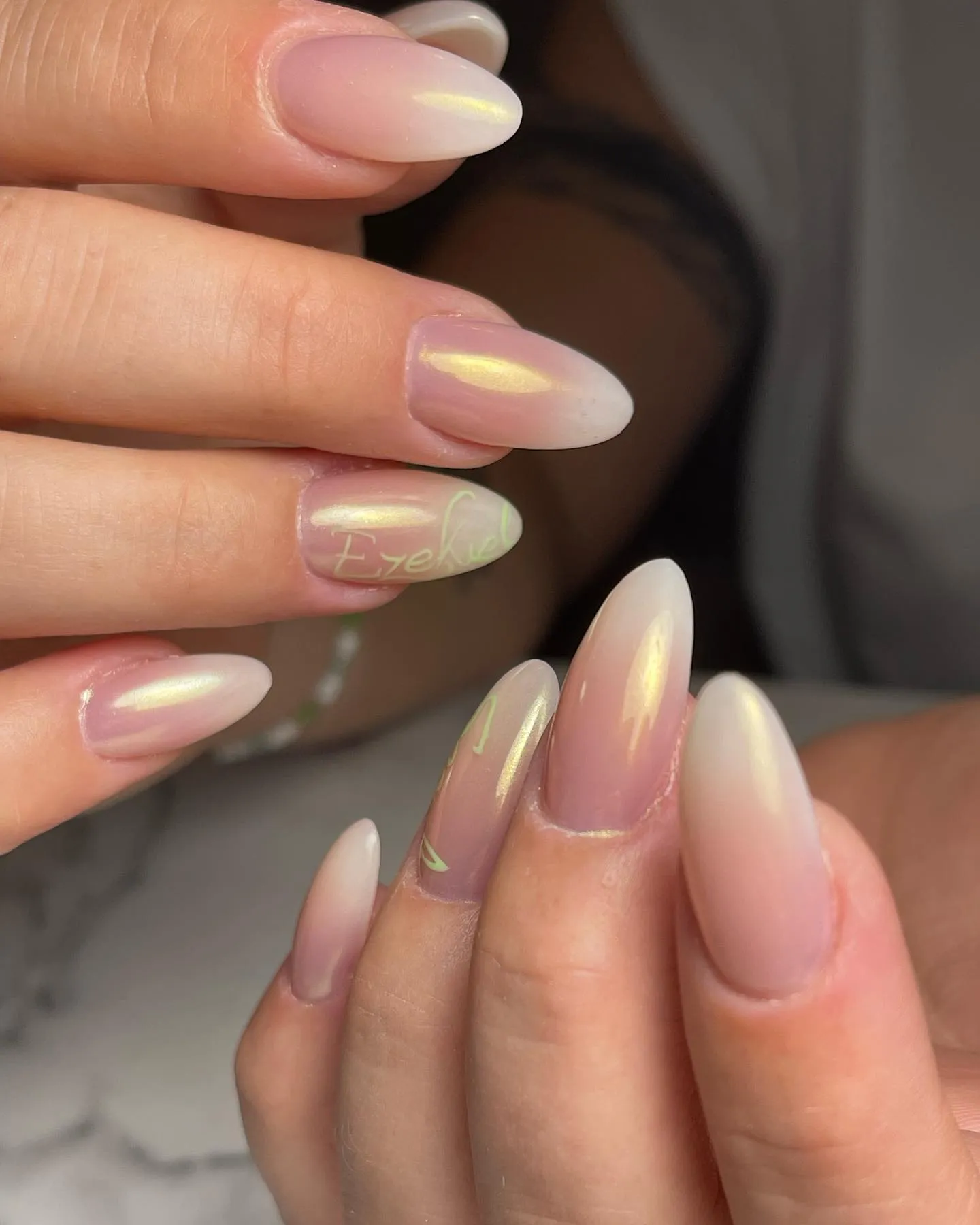 Glitter Nail Design 15 — ImagiNails Zürich